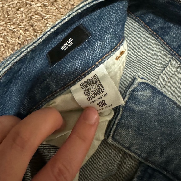 Express Wide Leg Jeans NWOT - Picture 3 of 6